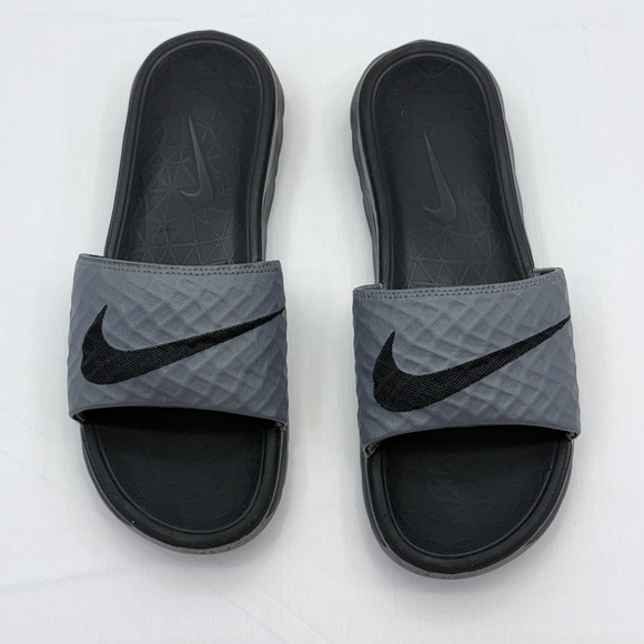 Nike Benassi Solarsoft Slides Mens 8 US Sandals Grey Black  Comfort 705474-090 - Picture 3 of 8